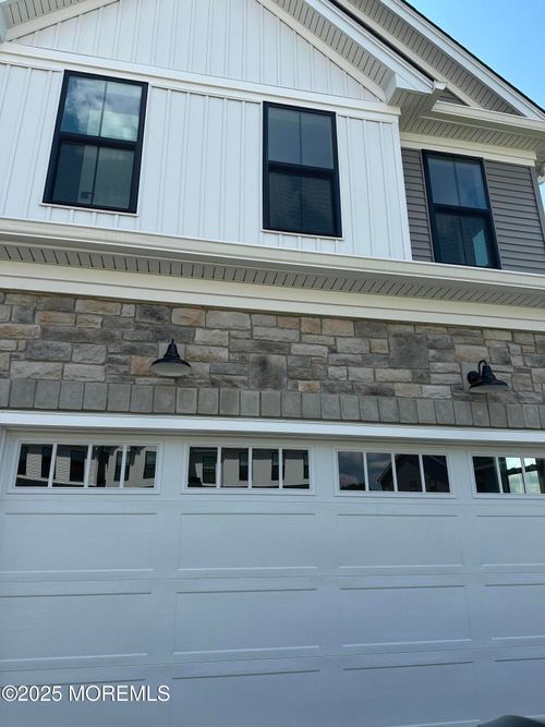95 Mustang Dr, Manalapan, NJ, 07726-4542 | Card Image