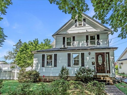 104 Sheridan Ave, Williston Park, NY, 11596-2312 | Card Image