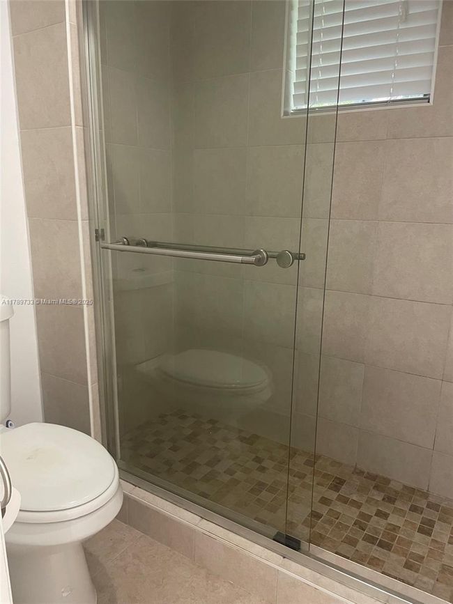 4432 - 4432 Dogwood Cir, House other with 3 bedrooms, 2 bathrooms and null parking in Weston FL | Image 18