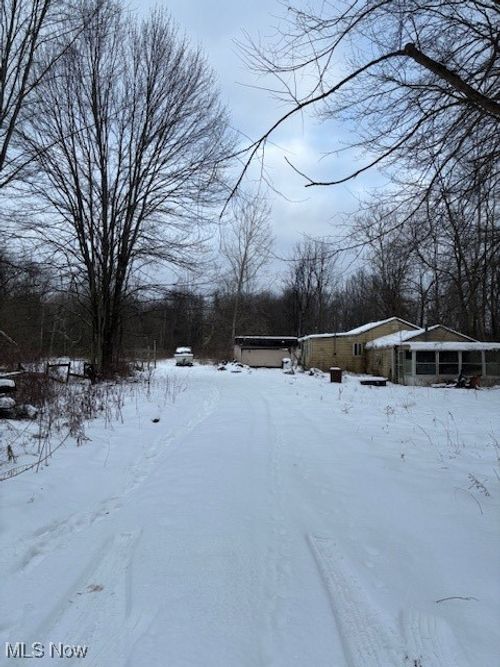 8188 Brigden Rd, North Bloomfield, OH, 44450-9712 | Card Image