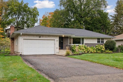 3341 Xenia Ave N, Crystal, MN, 55422-2639 | Card Image