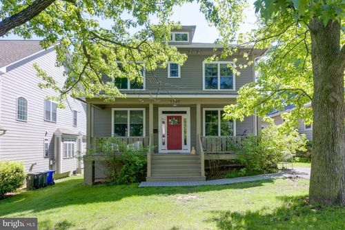 1105 N Sycamore St, Arlington, VA, 22205-1881 | Card Image