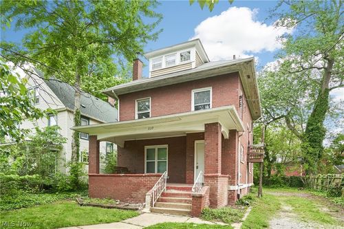 227 S Balch St, Akron, OH, 44302-1647 | Card Image