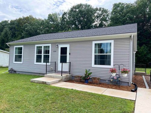 1326 Gable Dr, Warsaw, IN, 46580-4805 | Card Image