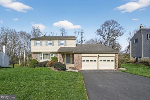 315 Thomas Dr, King Of Prussia, PA, 19406-2325 | Card Image