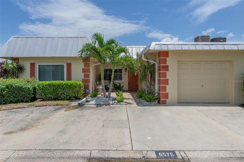 6575 Green Valley Dr, SEMINOLE, FL, 33777-4715 | Card Image