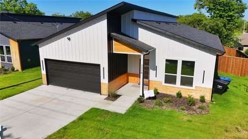 3210 Houston St, Greenville, TX, 75401 | Card Image