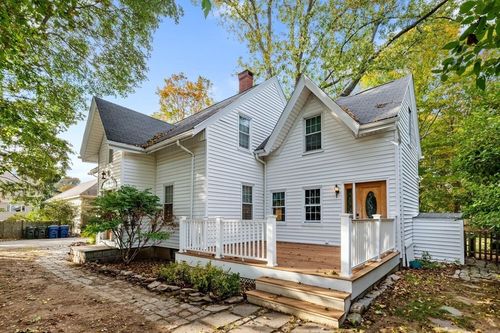 11 Holten St, Danvers, MA, 01923-1916 | Card Image