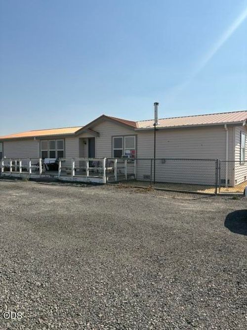 785 Ne Dogwood Lane, Madras, OR, 97741 | Card Image