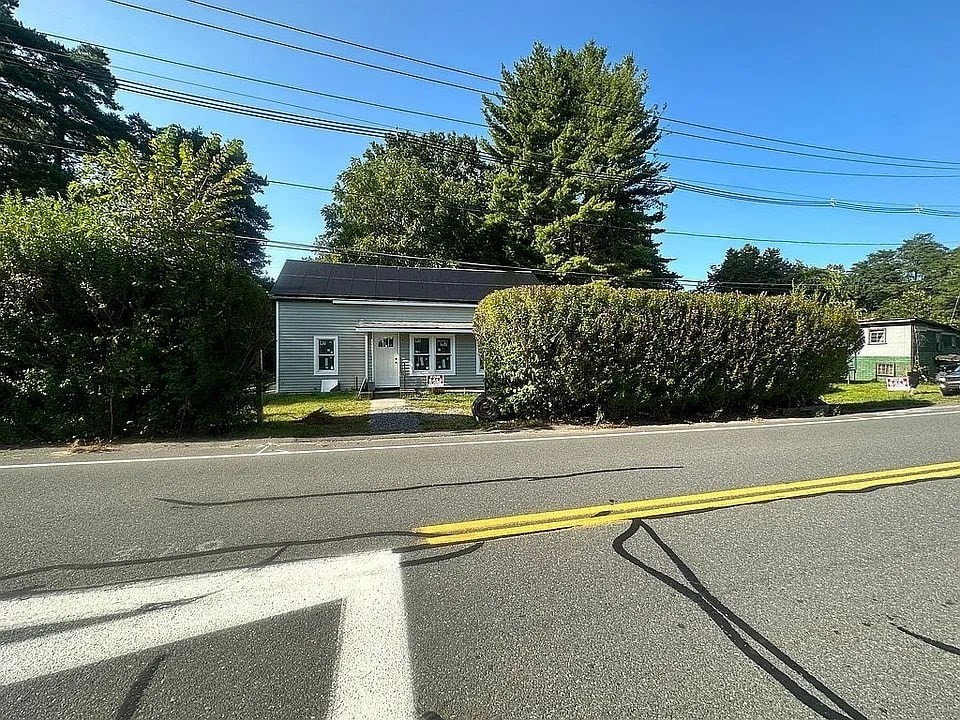 Division St, Great Barrington, MA 01230