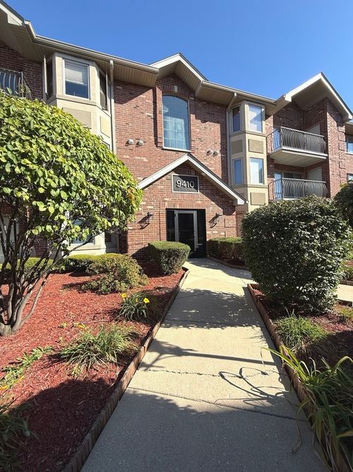 2sw-9410 Melvina Ave, Oak Lawn, IL, 60453-1483 | Card Image