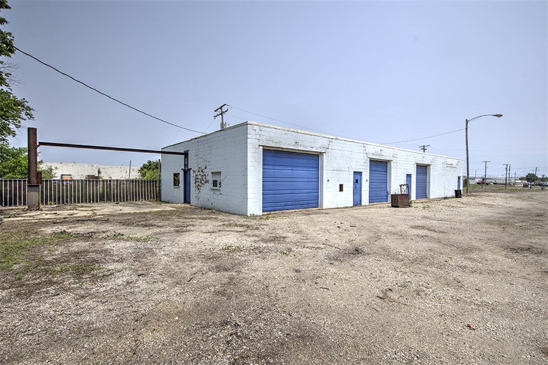 2801 N Woodford St, Decatur, IL 62526