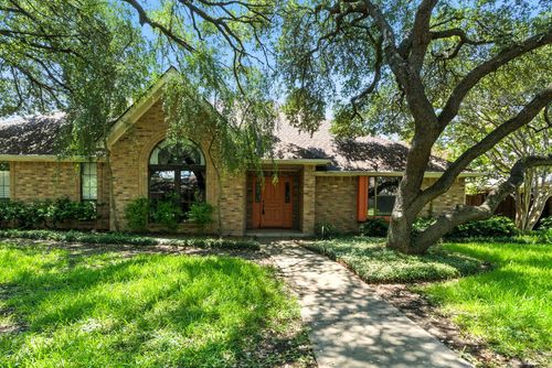 6713 Meadows West Dr S, Fort Worth, TX, 76132-1103 | Card Image