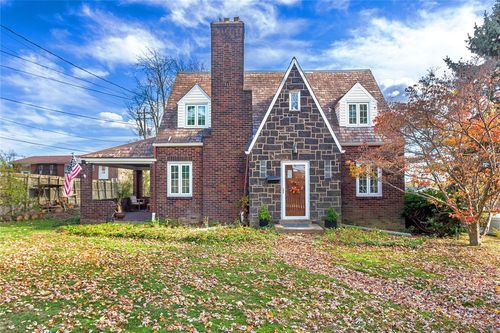 1001 Taylor St, N Versailles, PA, 15137-2129 | Card Image