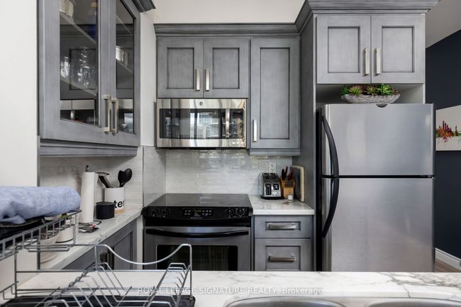 2006 - 33 Lombard St, Condo with 2 bedrooms, 2 bathrooms and 1 parking in Toronto ON | Image 7