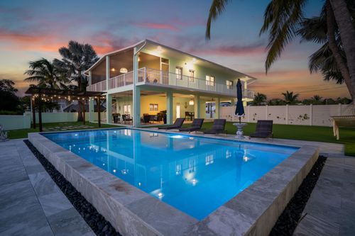 889 Ellen Dr, Key Largo, FL, 33037-2769 | Card Image