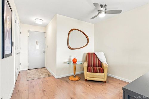 29g-110-11 Queens Blvd, Forest Hills, NY, 11375-5411 | Card Image
