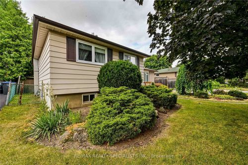 38 Dunblaine Cres, Brampton, ON, L6T3H2 | Card Image