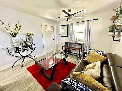 a-2425 Sw 26th Ter, Miami, FL, 33133 | Card Image