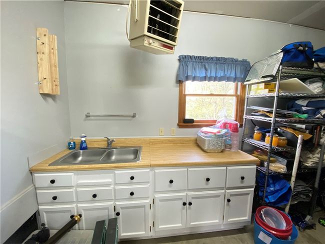 240 Hamburg Rd, House other with 3 bedrooms, 2 bathrooms and 2 parking in Greenville PA | Image 18