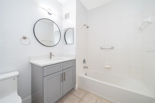 UNIT-102 - 6141 Metrowest Blvd, Condo with 4 bedrooms, 2 bathrooms and null parking in ORLANDO FL | Image 12