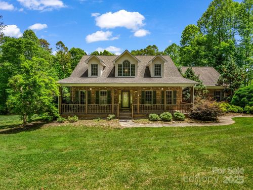 163 Summit Ln, Rutherfordton, NC, 28139-6622 | Card Image