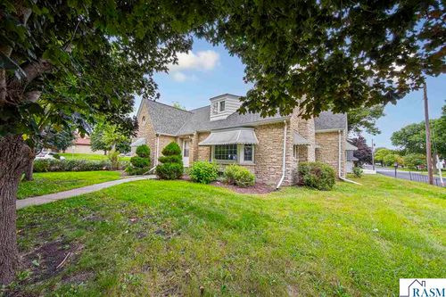 358 4th St, Gaylord, MN, 55334-4470 | Card Image