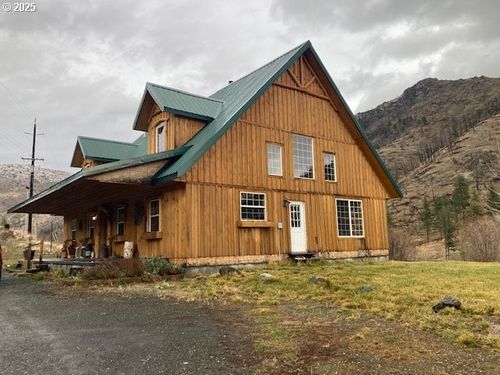 25404 Hwy 395 S, Canyon City, OR, 97820-8707 | Card Image