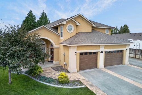 5120 Antigua Dr, Pasco, WA, 99301-8253 | Card Image