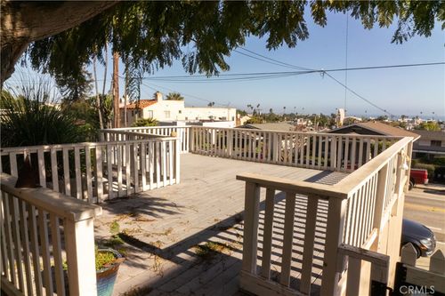 923 Poli St, VENTURA, CA, 93001-3004 | Card Image
