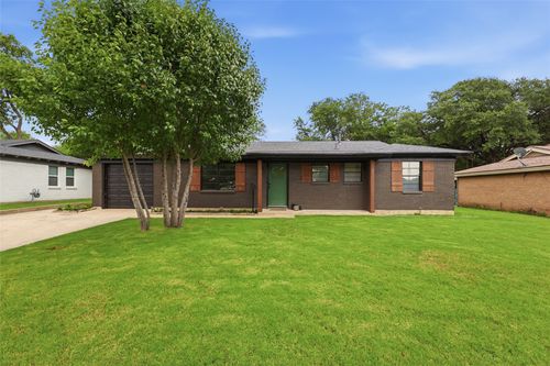 3732 Layton Ave, Haltom City, TX, 76117-2737 | Card Image