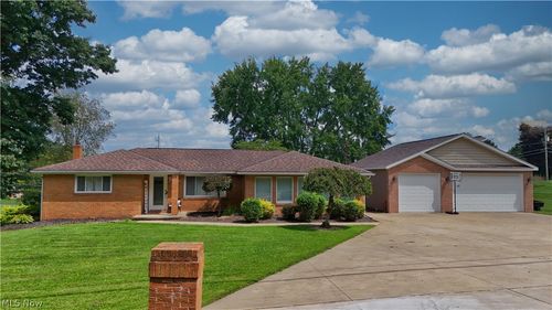 16100 Longs Church Road, East Liverpool, OH, 43920 | Card Image