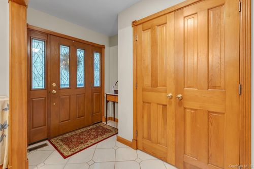 501 Wading River Rd, Manorville, NY, 11949-3448 | Card Image