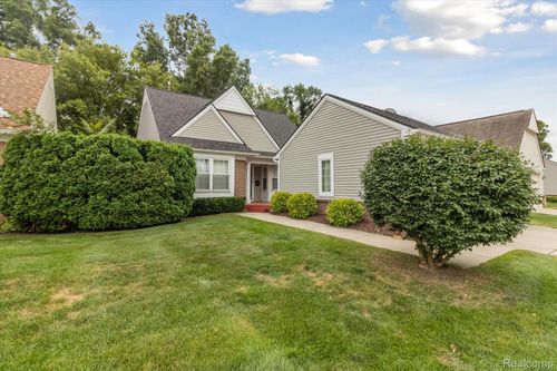 34871 Poplar Ln, Westland, MI, 48185-9625 | Card Image