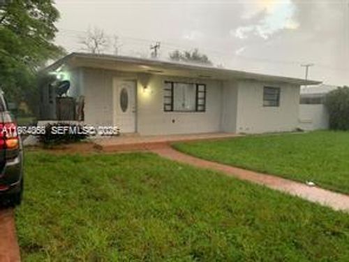 121 Nw 188th St, Miami Gardens, FL, 33169-4016 | Card Image