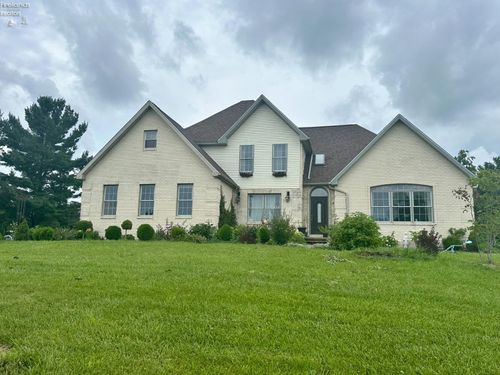 2484 E Smiley Rd, Shelby, OH, 44875-8866 | Card Image