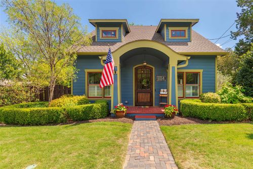 804 N College St, Mckinney, TX, 75069-2743 | Card Image