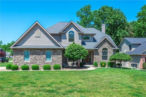 20424 Scotch Pine Way, Strongsville, OH, 44149-2364 | Card Image