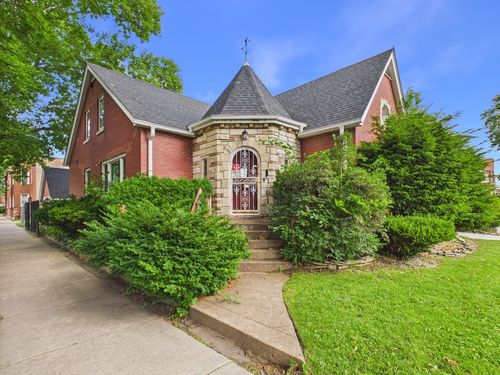 8156 S Paxton Ave, Chicago, IL, 60617-1160 | Card Image