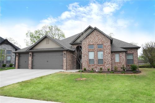 530 N Phoenix Rd, Fayetteville, AR, 72704-7178 | Card Image