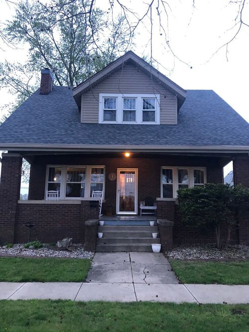 1120 Broadway Ave, Mattoon, IL, 61938-4123 | Card Image