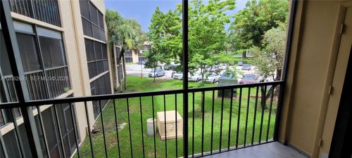222-8005 Sw 107th Ave, Miami, FL, 33173-4800 | Card Image