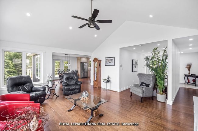 370 Detlor Rd, House other with 4 bedrooms, 3 bathrooms and 12 parking in L'amable ON | Image 10
