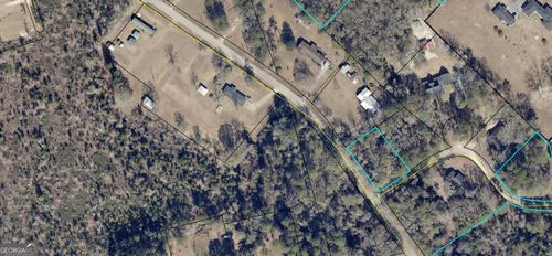 001 Gundy St, Glennville, GA, 30427-2946 | Card Image