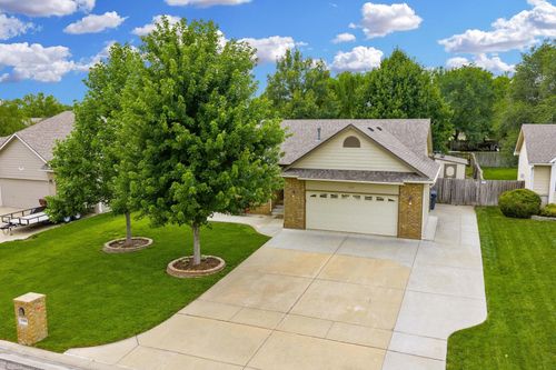 1009 S Sandalwood St, Wichita, KS, 67230-9158 | Card Image