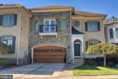 18383 Eagle Point Sq, LEESBURG, VA, 20176-8487 | Card Image