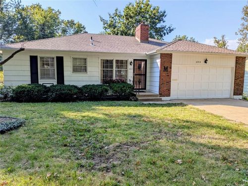 8713 W 72nd St, Merriam, KS, 66204-1132 | Card Image