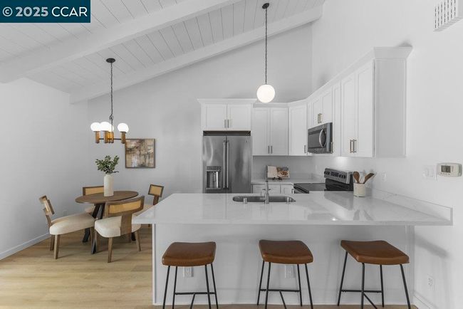 2408 Westcliffe Ln, Townhouse with 2 bedrooms, 1 bathrooms and 1 parking in Walnut Creek CA | Image 16