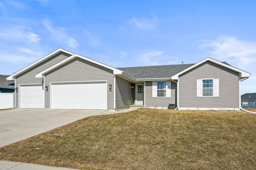 100 E Gailen Ln, Milton, WI, 53563-9265 | Card Image