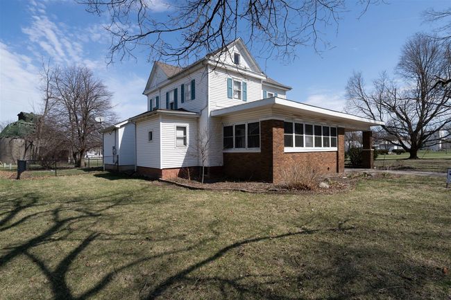 101 W Franklin St, House other with 3 bedrooms, 2 bathrooms and 2 parking in Carlock IL | Image 4